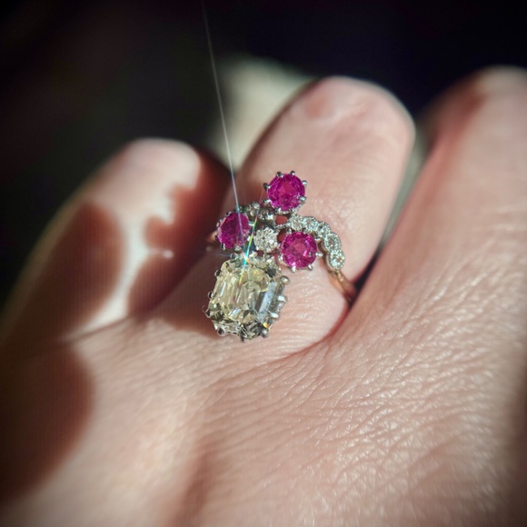 4.22 ctw Belle Époque Antique Emerald Cut Diamond Engagement Ring - Picture 10 of 13